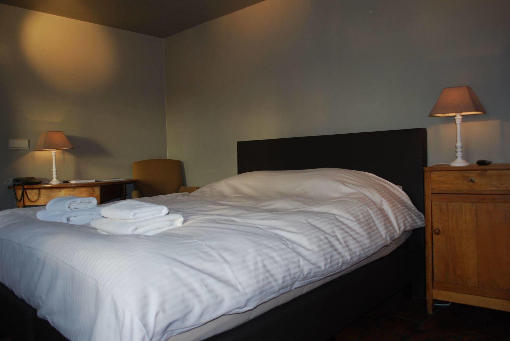 Hotel Orshof Opglabbeek Esterno foto